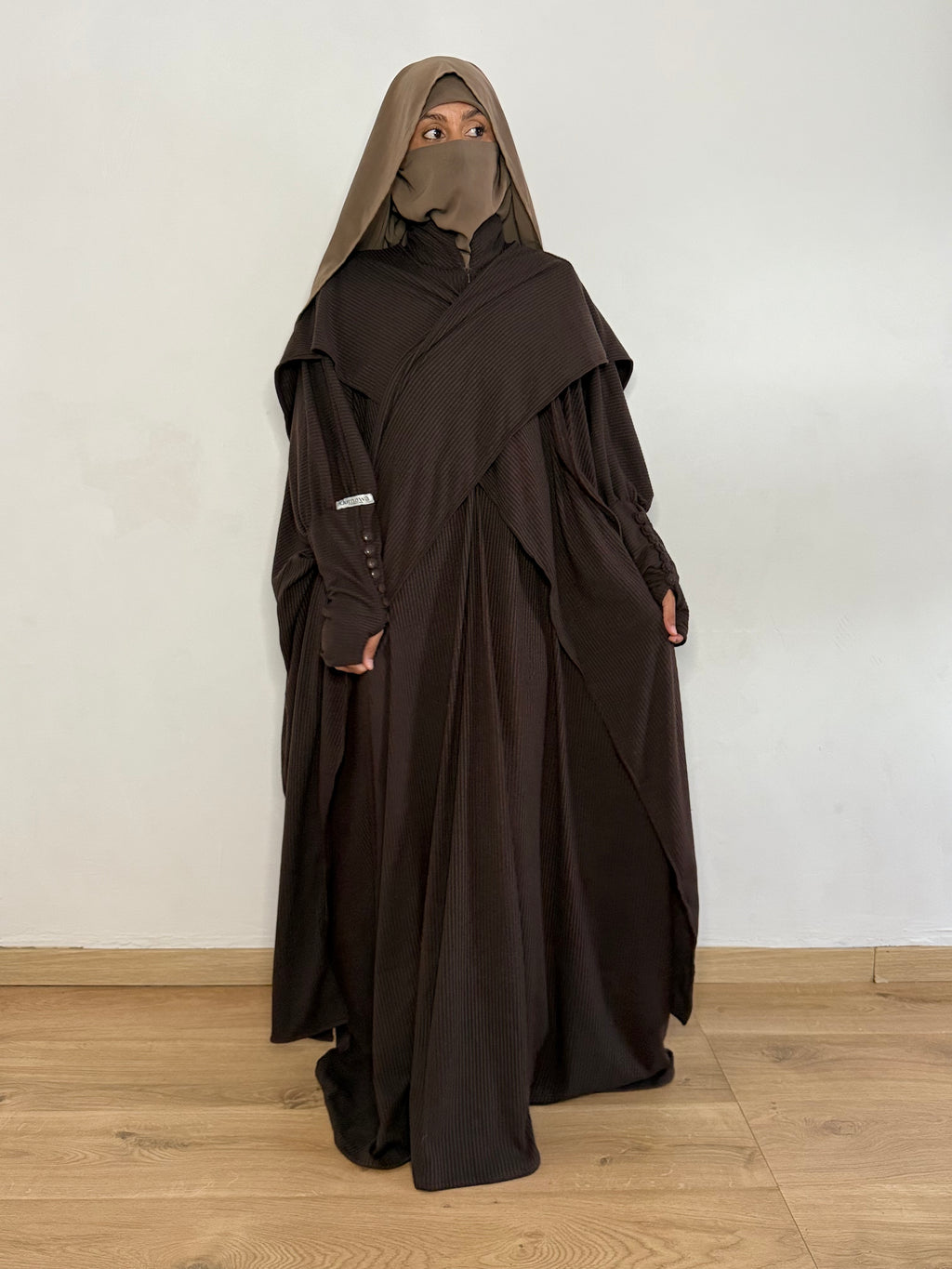 ABAYA NIVRA