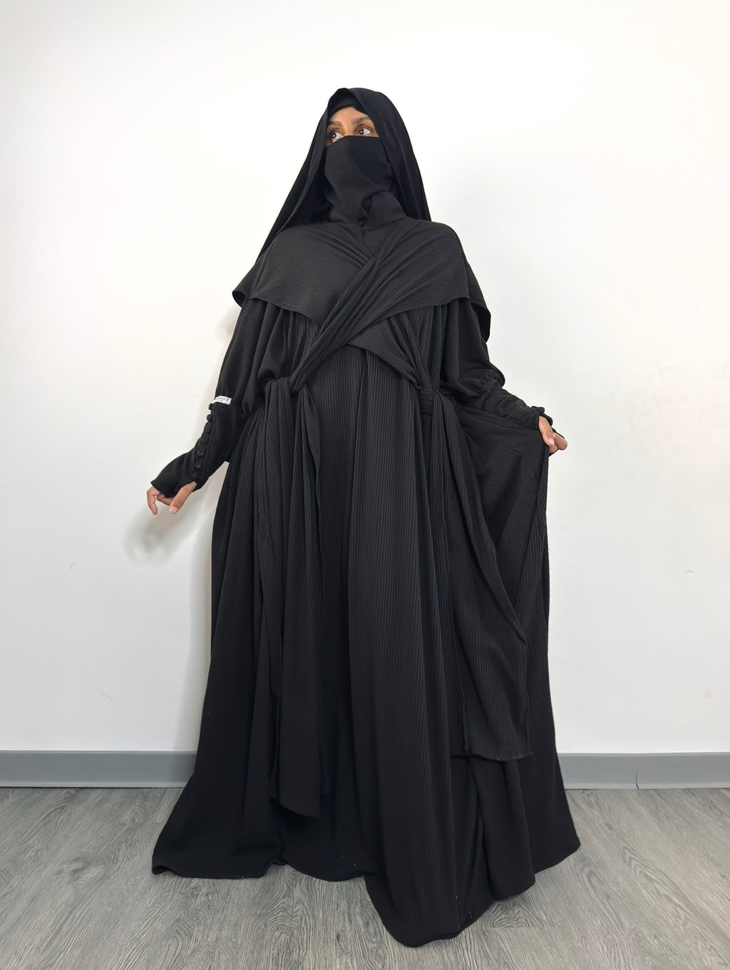 ABAYA NIVRA