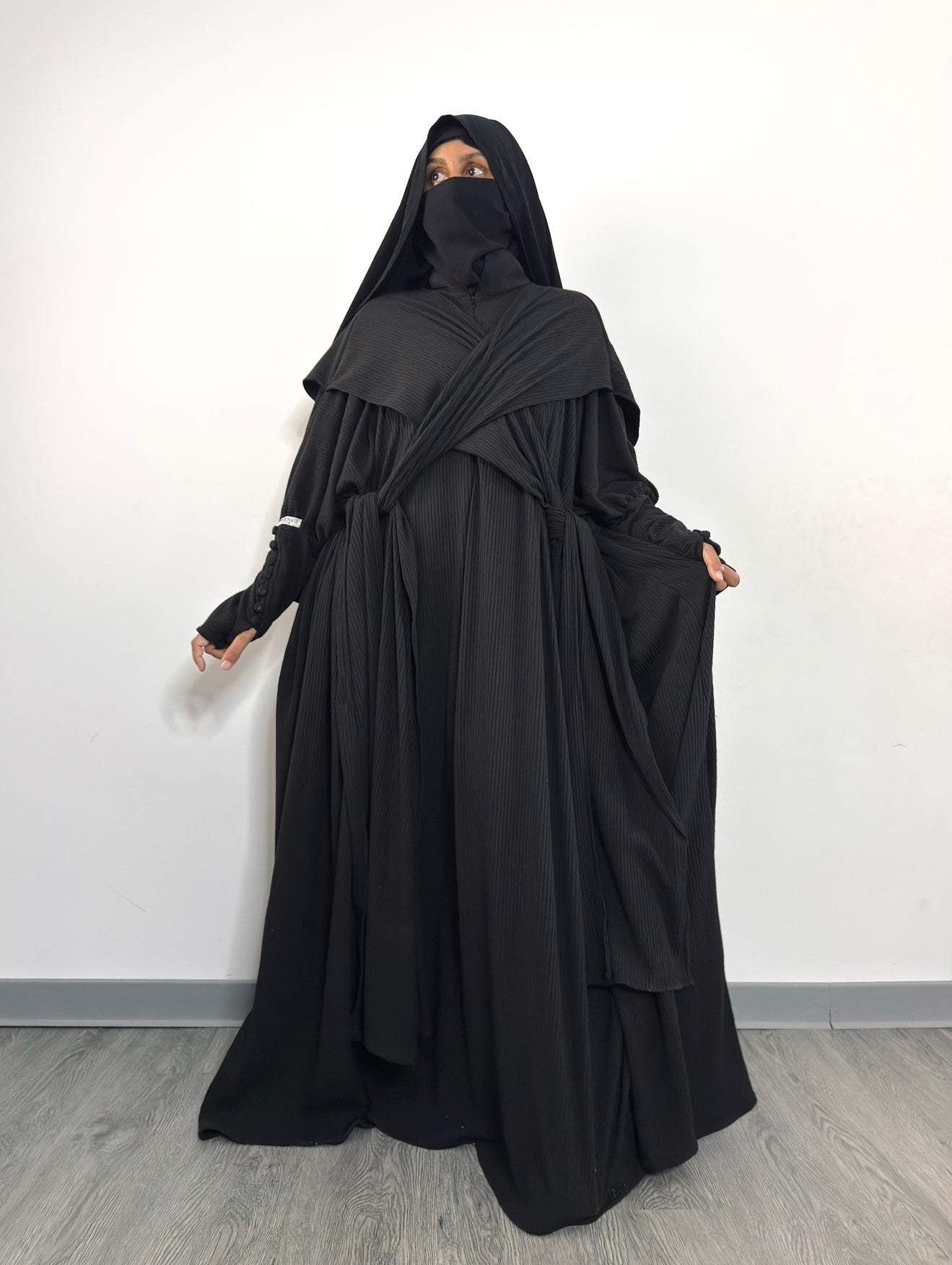 ABAYA NIVRA