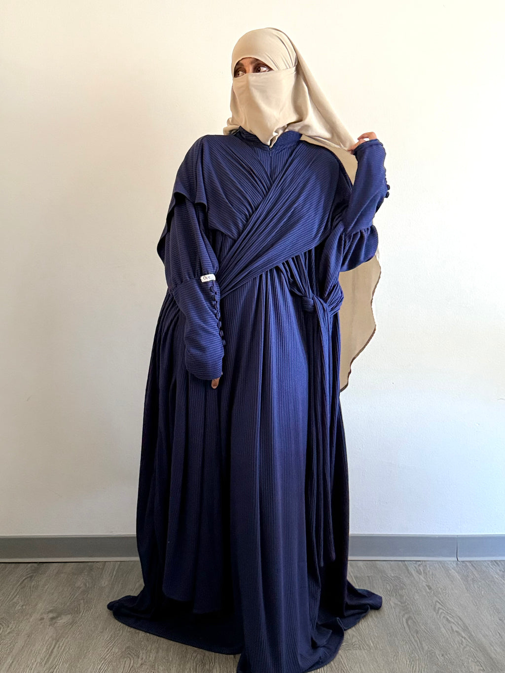 ABAYA NIVRA